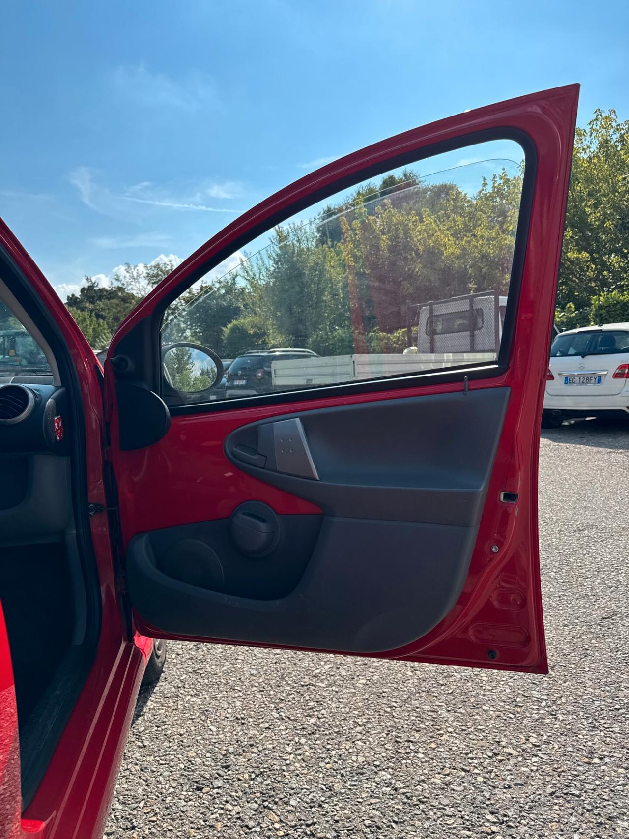 Toyota Aygo 1.0 50kW Benz 5porte *85.000 km*