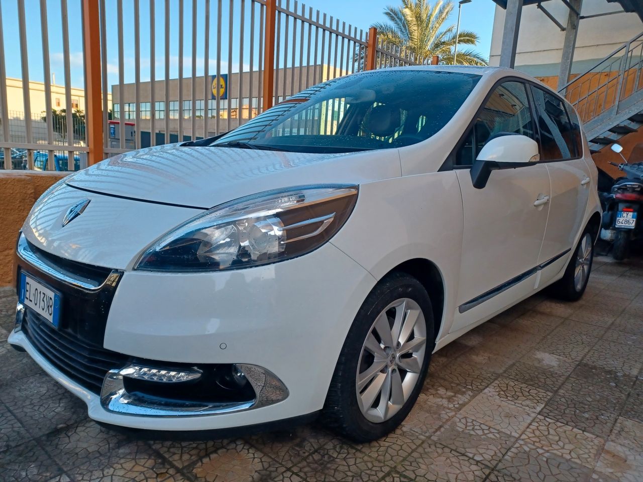 Renault Scenic Sc��nic XMod 1.5 dCi 110CV S&amp;S Bose