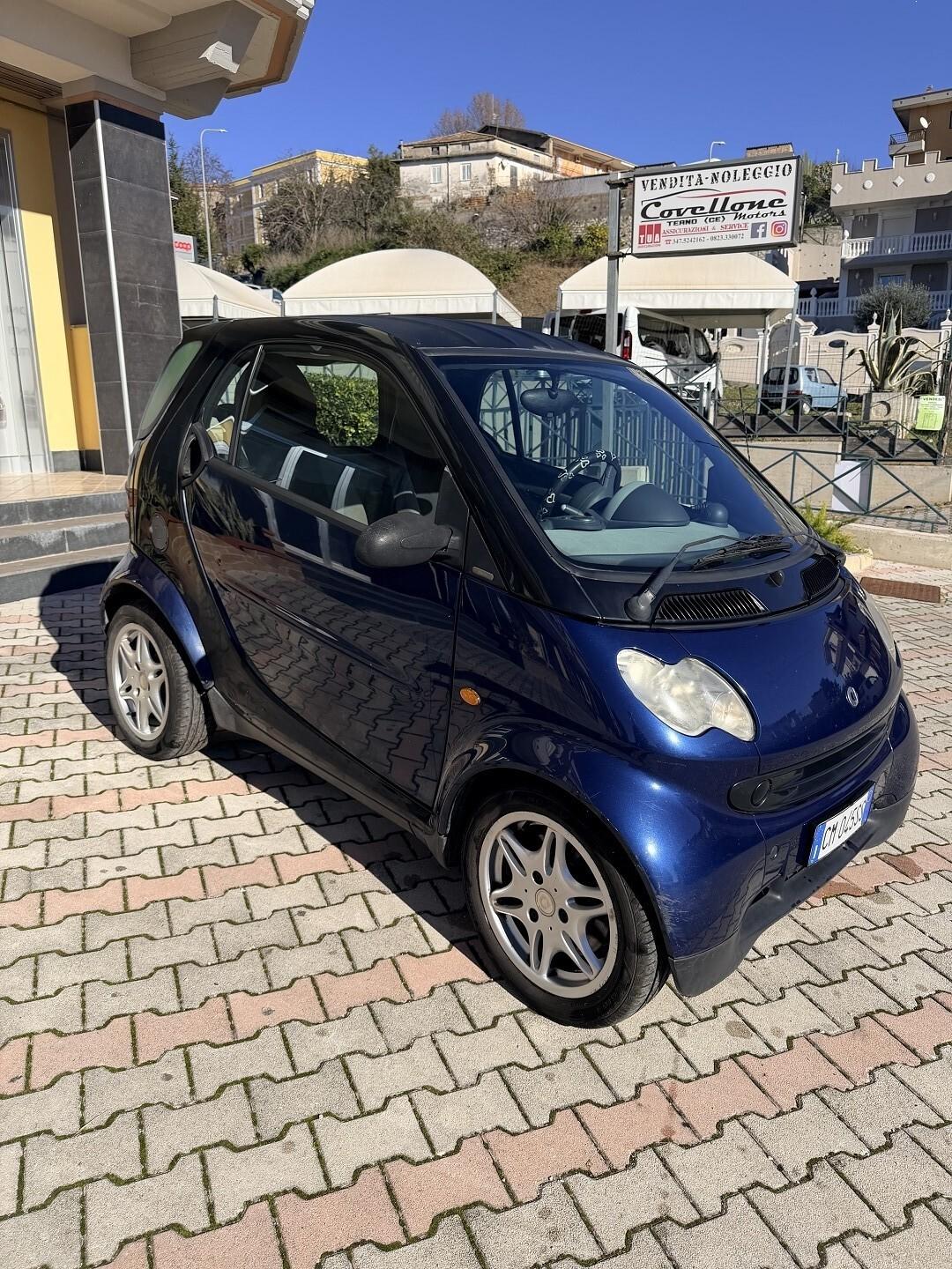 SMART FORTWO 700 COUPE' 2004 KW45