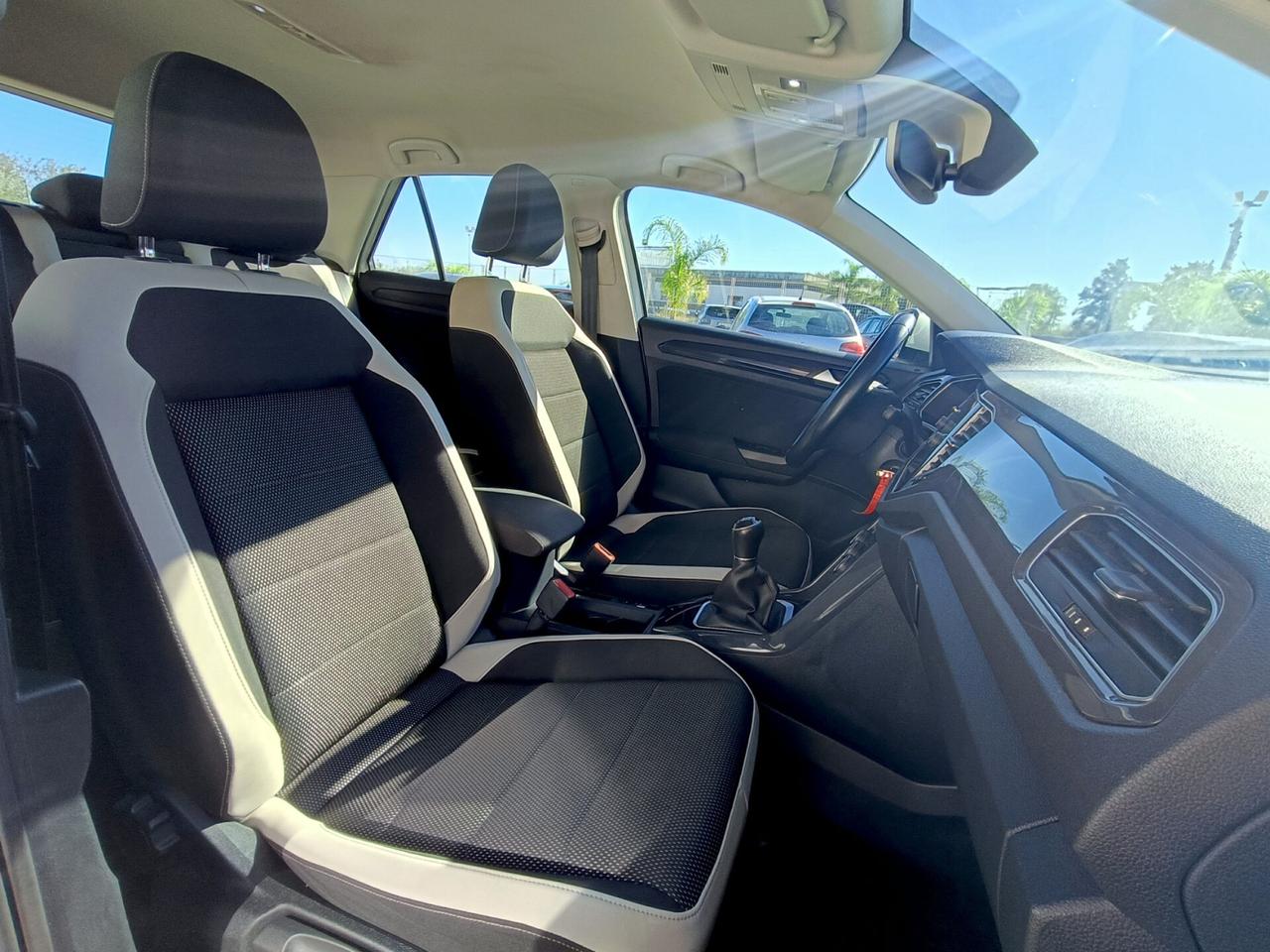 Volkswagen T-Roc 1.6 TDI SCR Advanced BlueMotion Technology - 2020