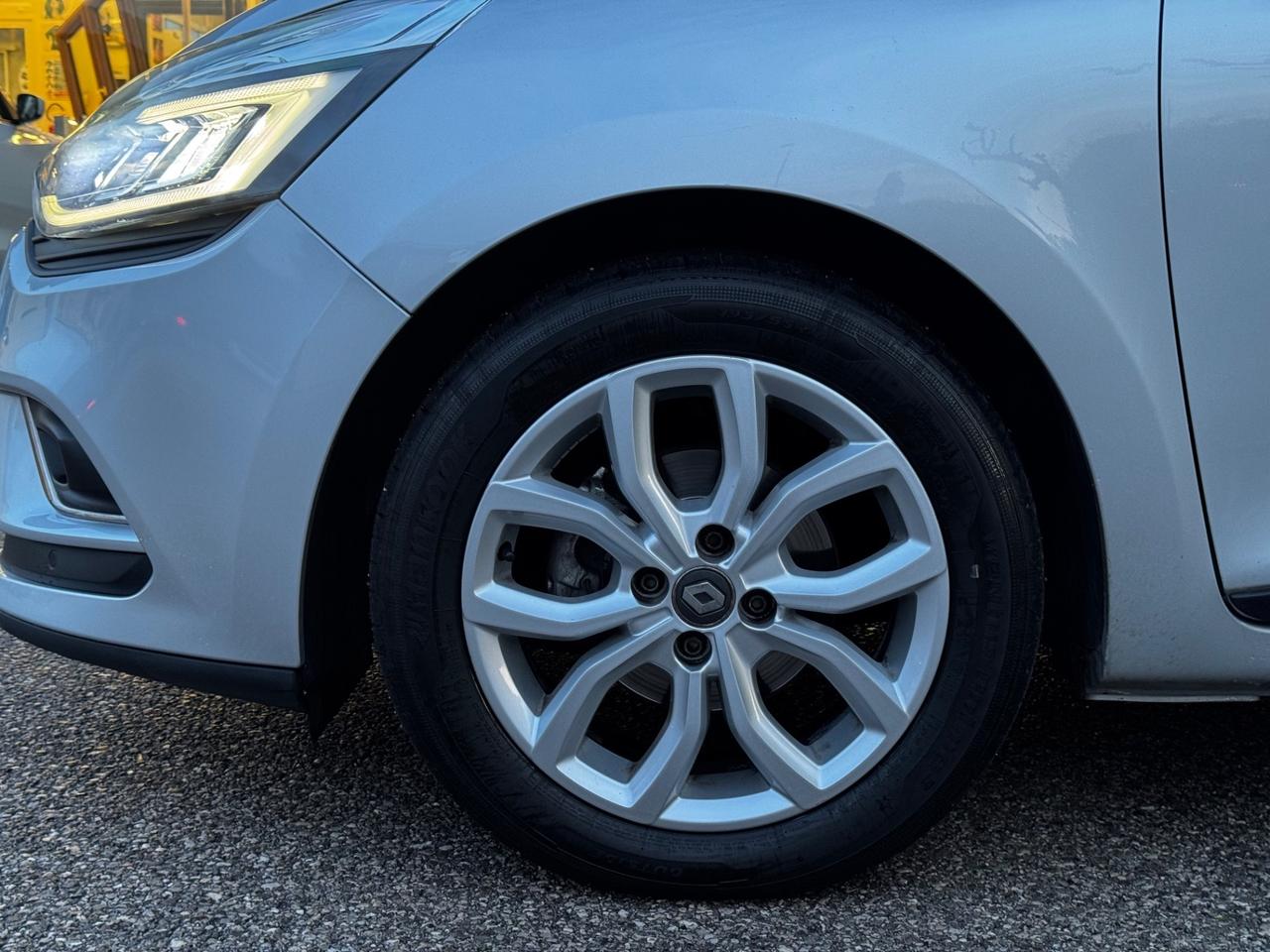 Renault Clio dCi 75 CV 5 porte Energy Intens NEOPATENTATI