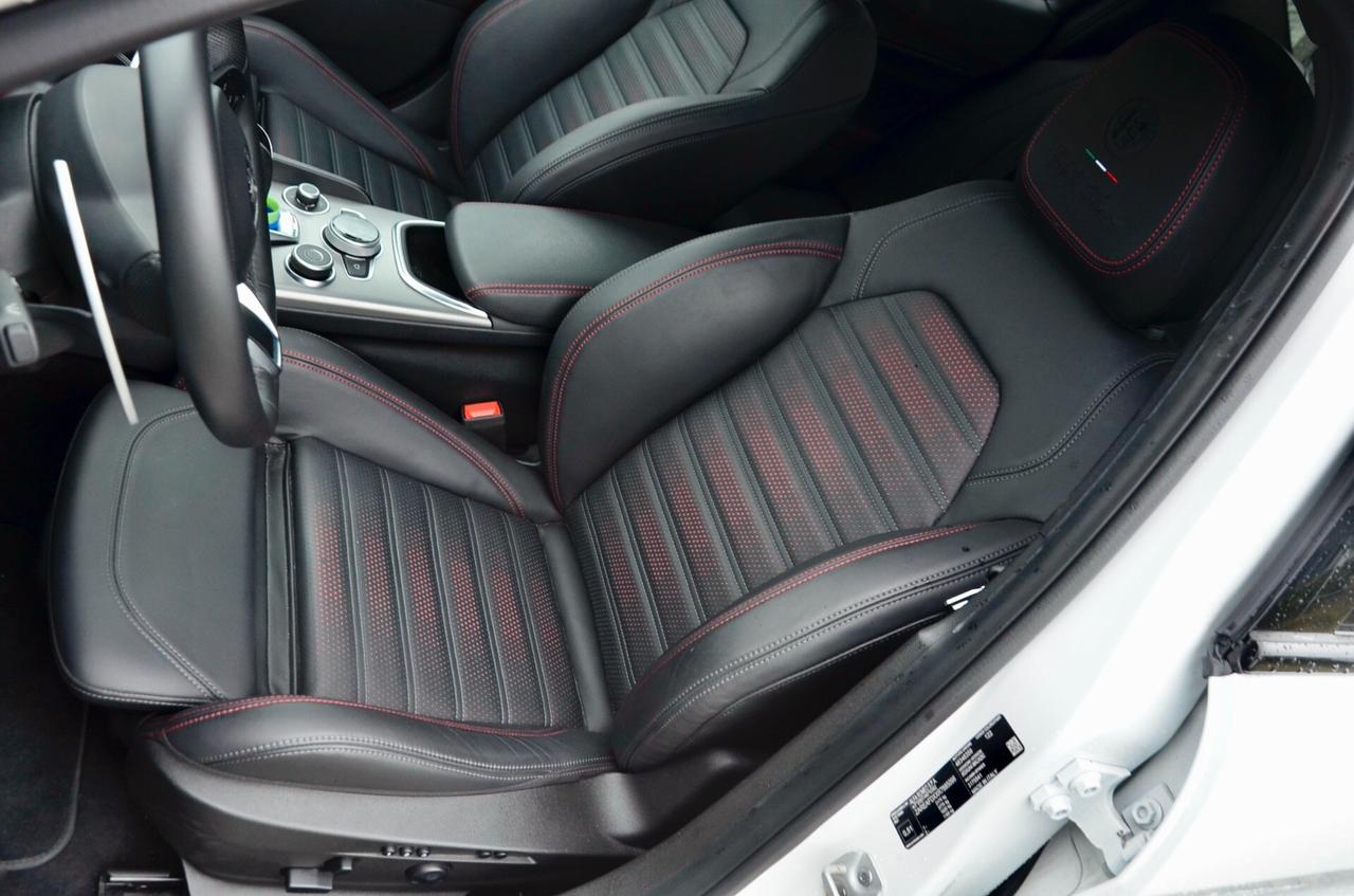 ALFA ROMEO GIULIA 2.2 T TRIBUTO ITALIANO Q4 210cv AUTO, GARANZIA UFF 7/28, SOSPENSIONI, HARMAN & KARDON, MULTIBEAM, PELLE, 19", PERMUTE