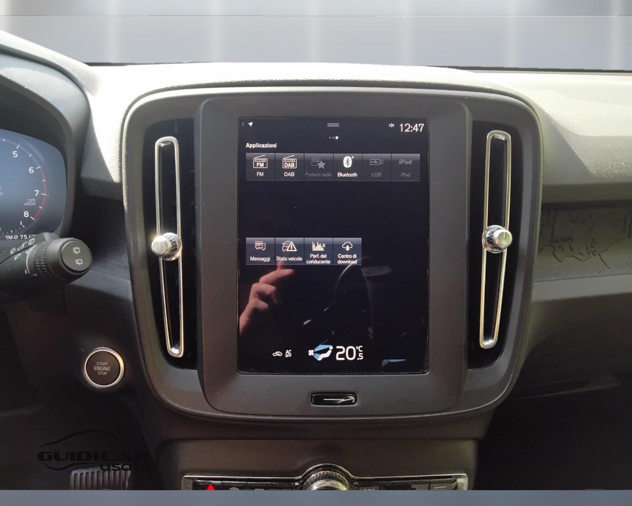VOLVO XC40 2023 - XC40 1.5 t2 Essential auto