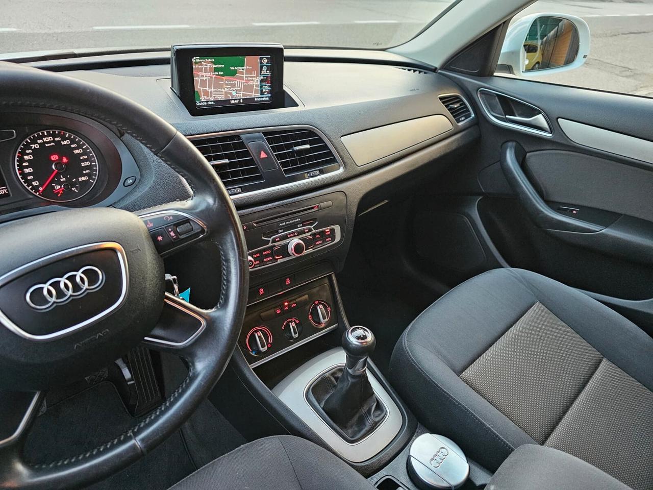 Audi Q3 2.0 TDI 140cv Business*Navi*Pdc*Unipro*Euro5
