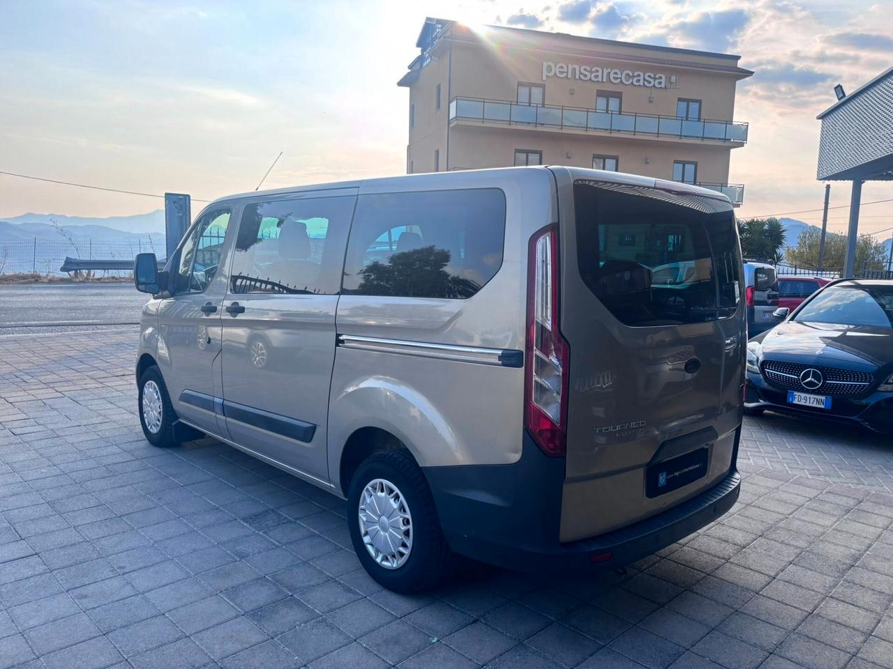 FORD TOURNEO CUSTOM