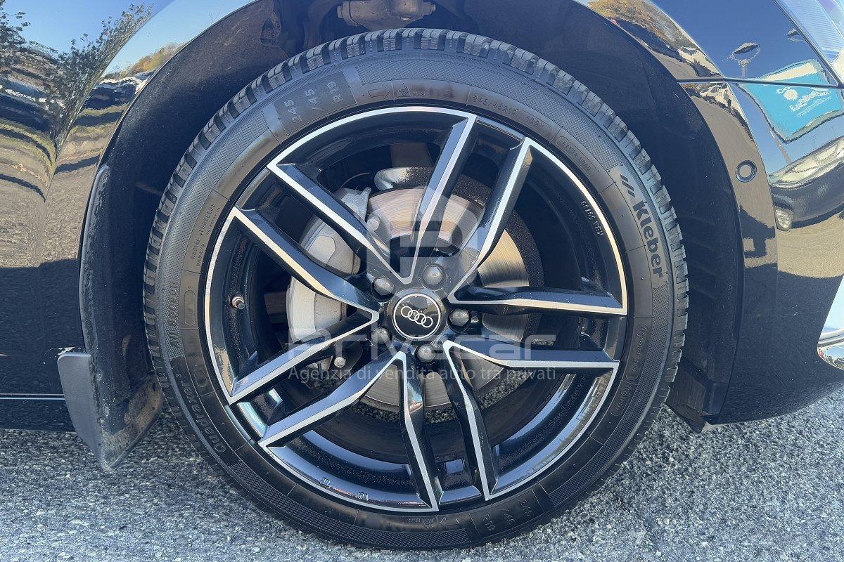 AUDI A6 Avant 40 2.0 TDI S tronic Business Sport