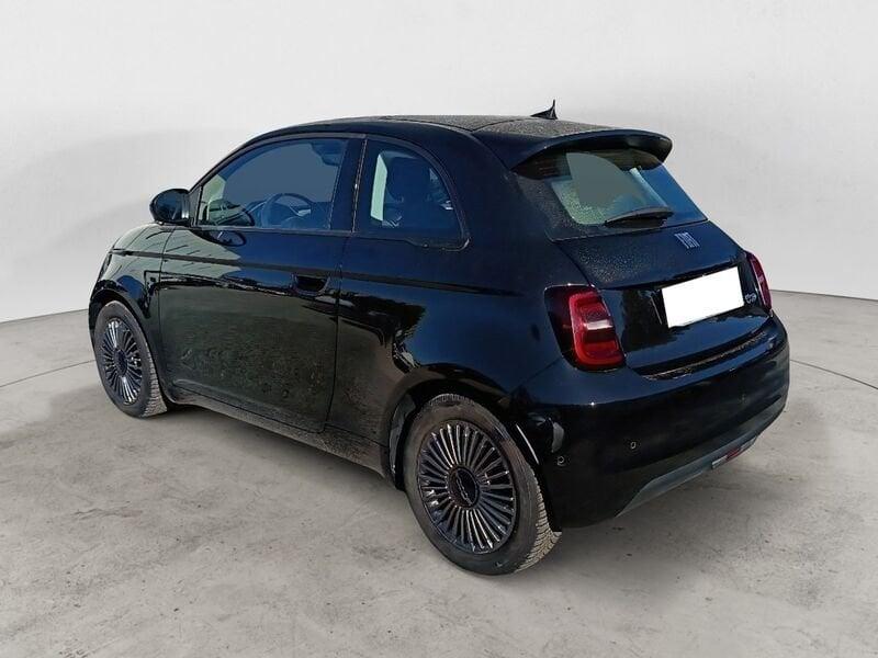 FIAT 500 500e 42 kWh La Prima