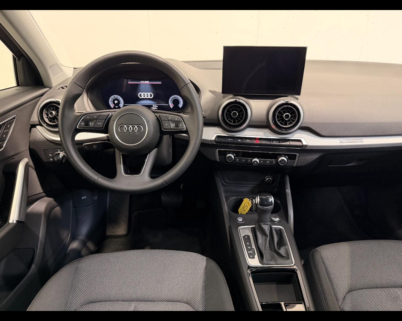 AUDI Q2 35 TFSI S-TRONIC S-LINE EDITION