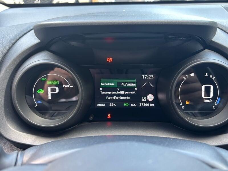Toyota Yaris Hybrid Trend MY22