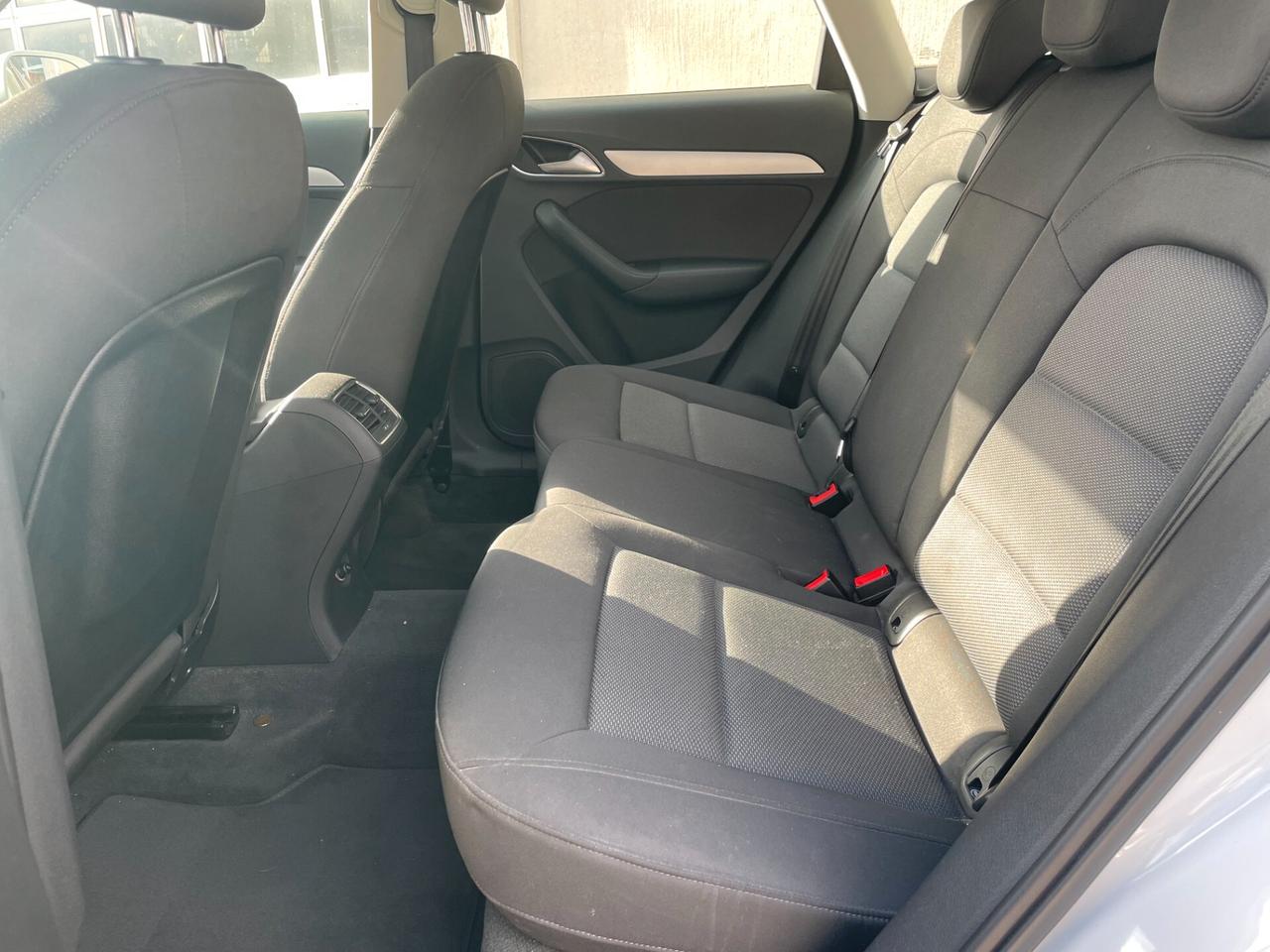 AUDI Q3 2.0 TDI 150 CV BUSINESS