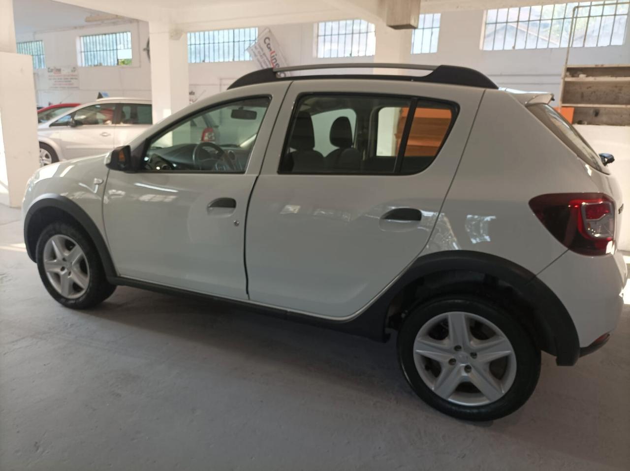 Dacia Sandero Stepway 1.5 dCi 8V 90CV-DISTR FATTA-2014