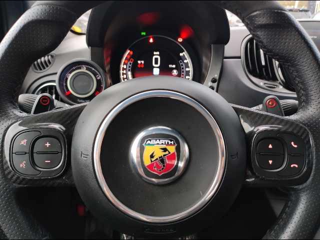 Abarth 695 - 695 1.4 t-jet 180cv auto