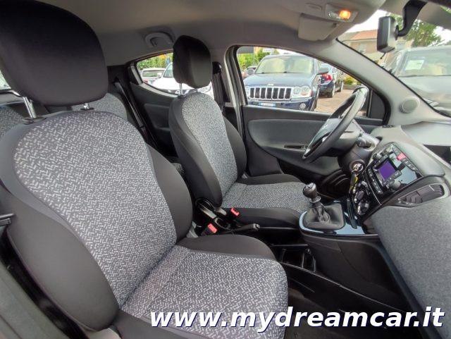 LANCIA Ypsilon 1.0 Hybrid Ecochic Silver NEOPATENTATI