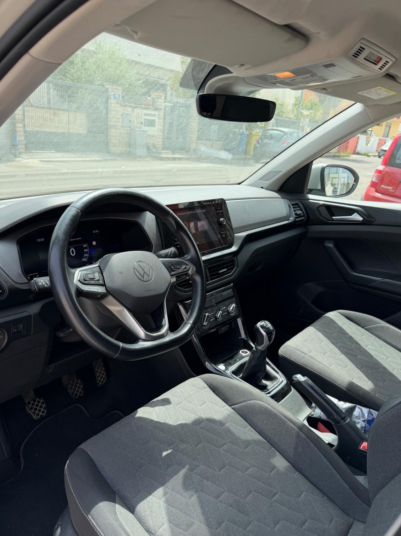 Volkswagen T-Cross 1.0 110 cv TSI Life-2024/LED/SENSORI