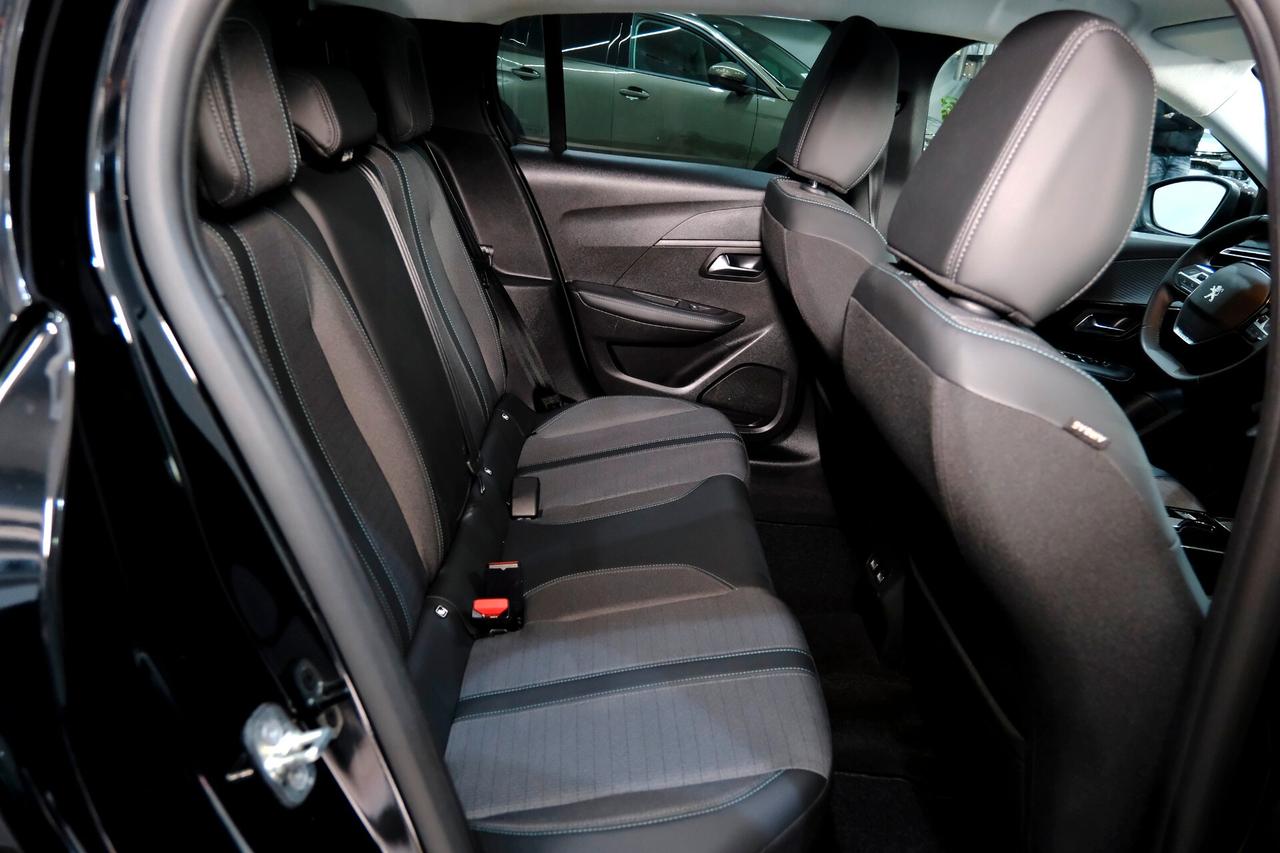 Peugeot 208 1.2T 100cv ALLURE Full LED