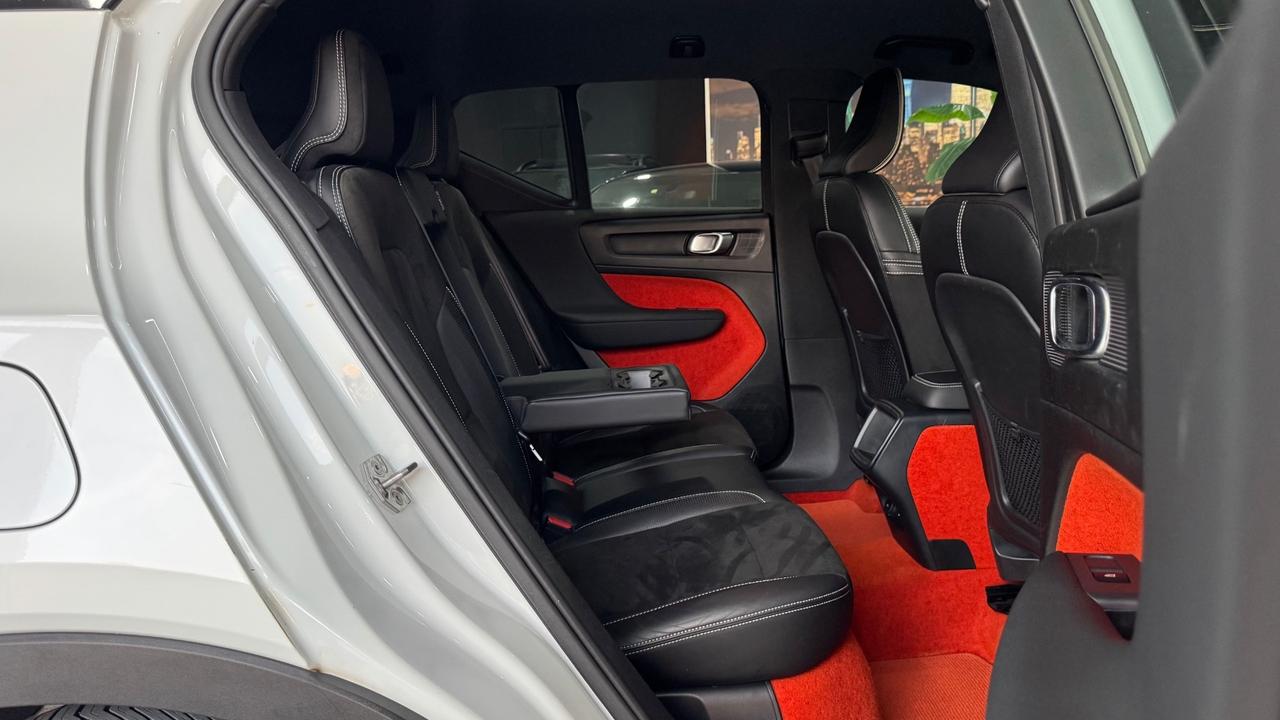 Volvo XC40 2.0 190 CvD4 AWD Geartronic R-design