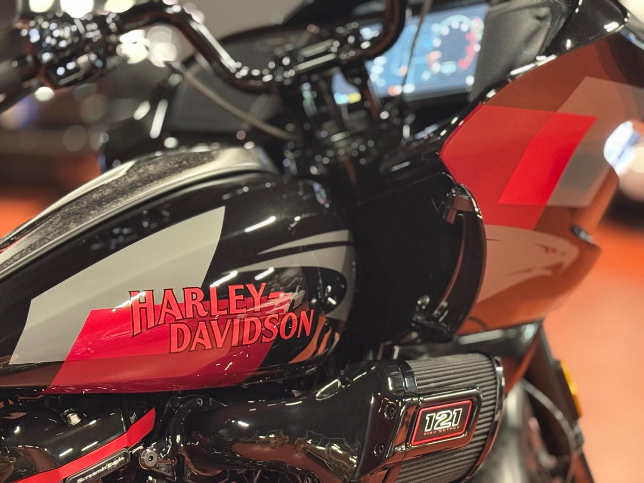 Harley-davidson Street Glide C.V.O. CVO ST