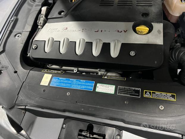 ALFA ROMEO 166 2.4 JTD M-JET 20V cat Distinctive
