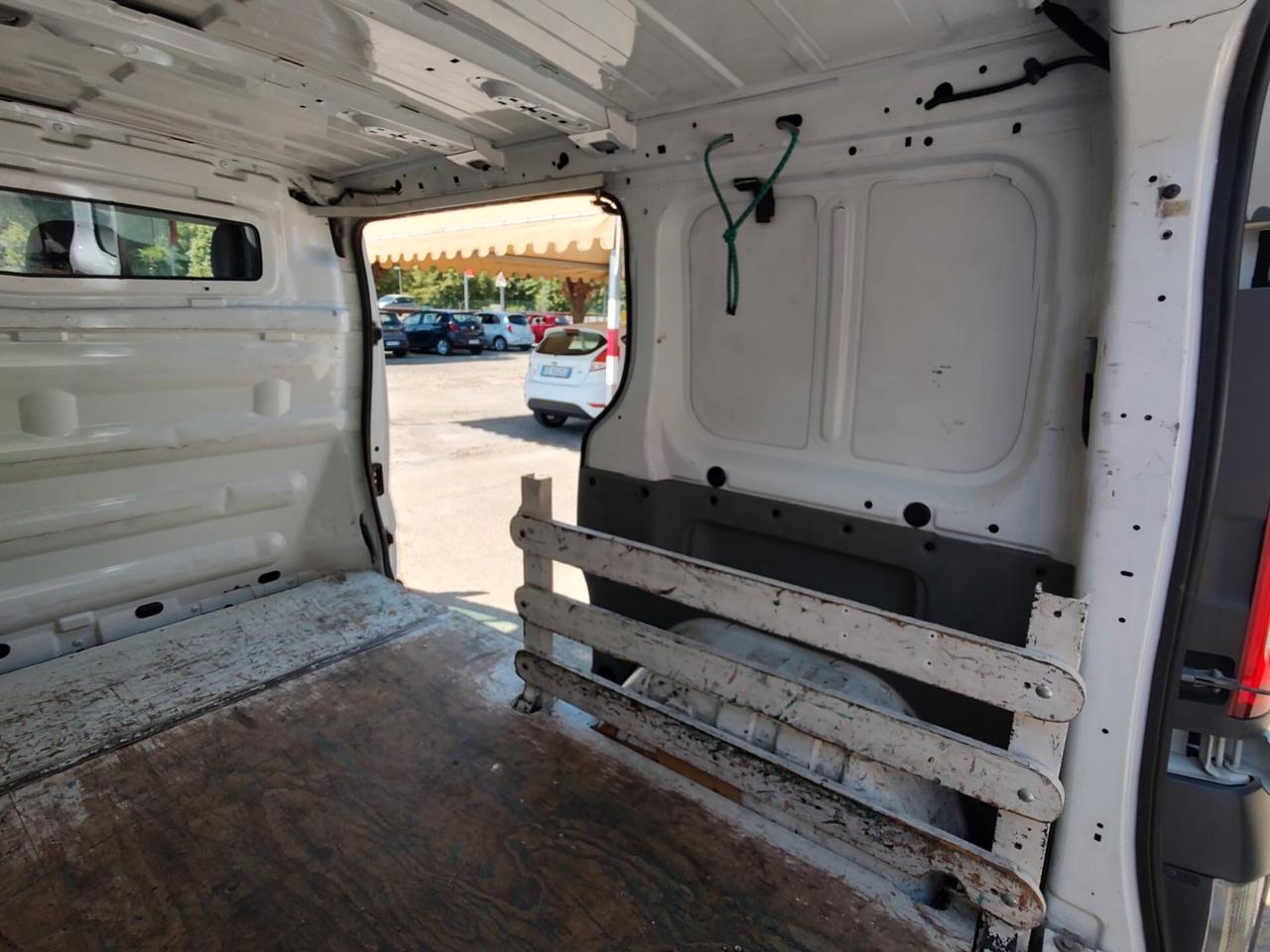 Renault Trafic T27 2.0 DCI 115 CV L1H1, OK NEOPATENTATI