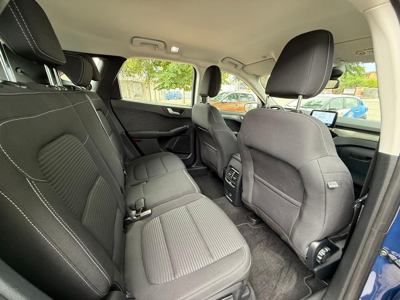 Ford Kuga 1.5 KM. 49.000! NEW MODEL