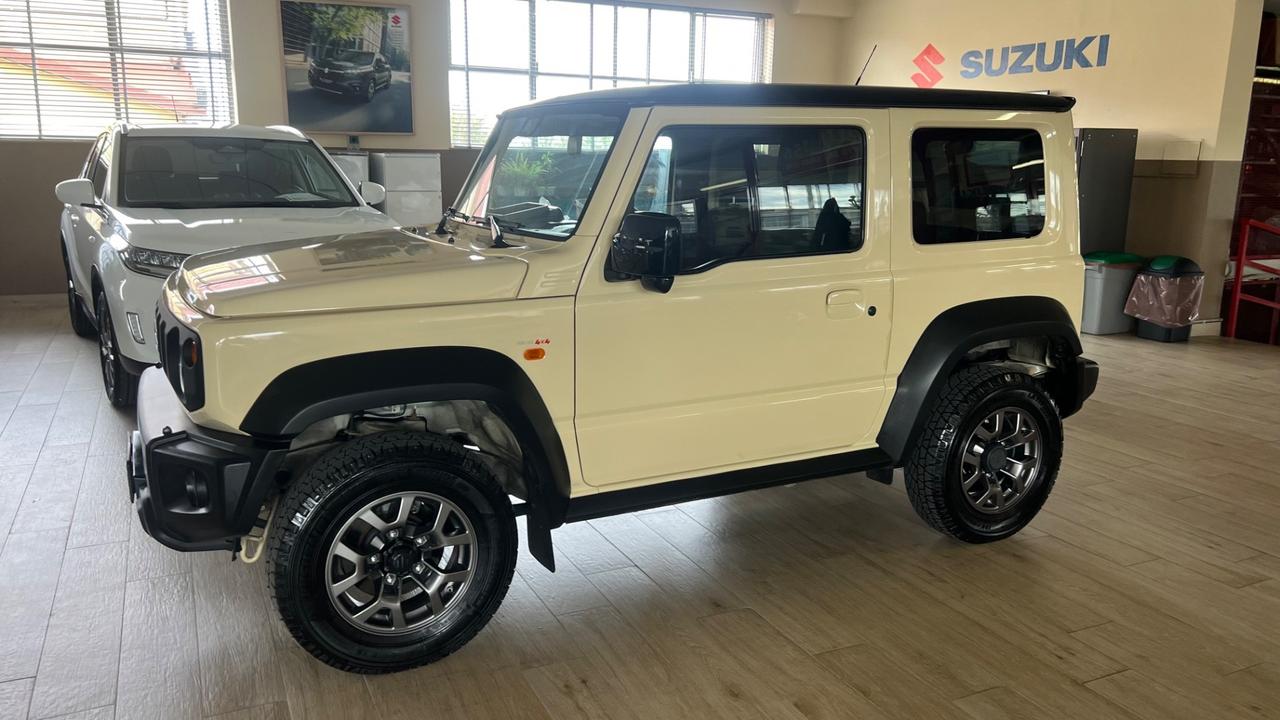 Suzuki Jimny 1.5 5MT Top 4 POSTI
