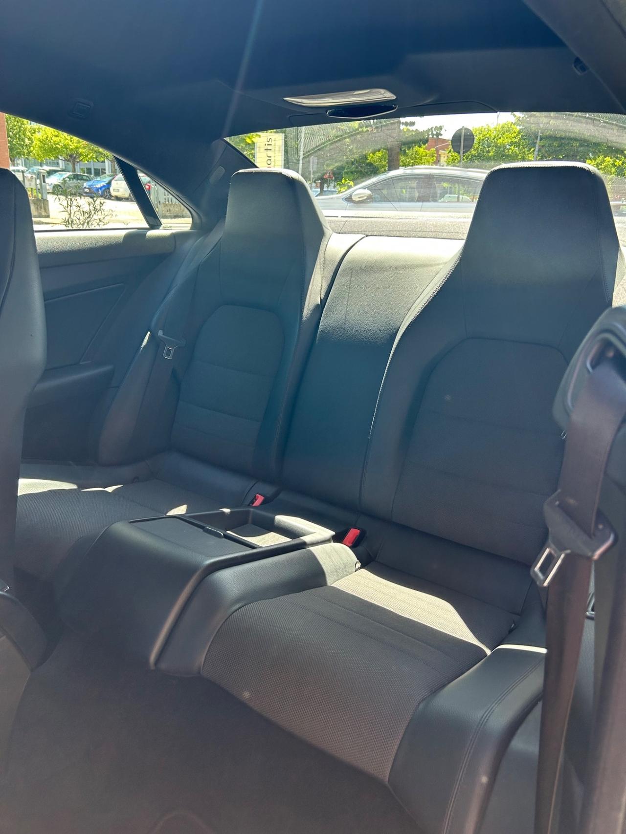 Mercedes-benz E 220 CDI Coupé BlueEFFICIENCY