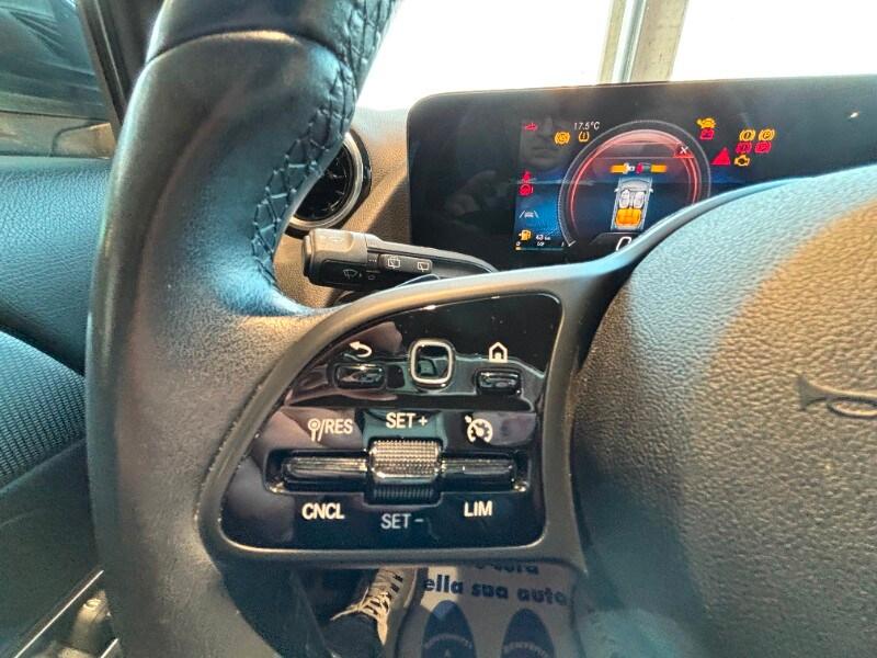 MERCEDES GLA (H247) GLA 250 e EQ-Power...