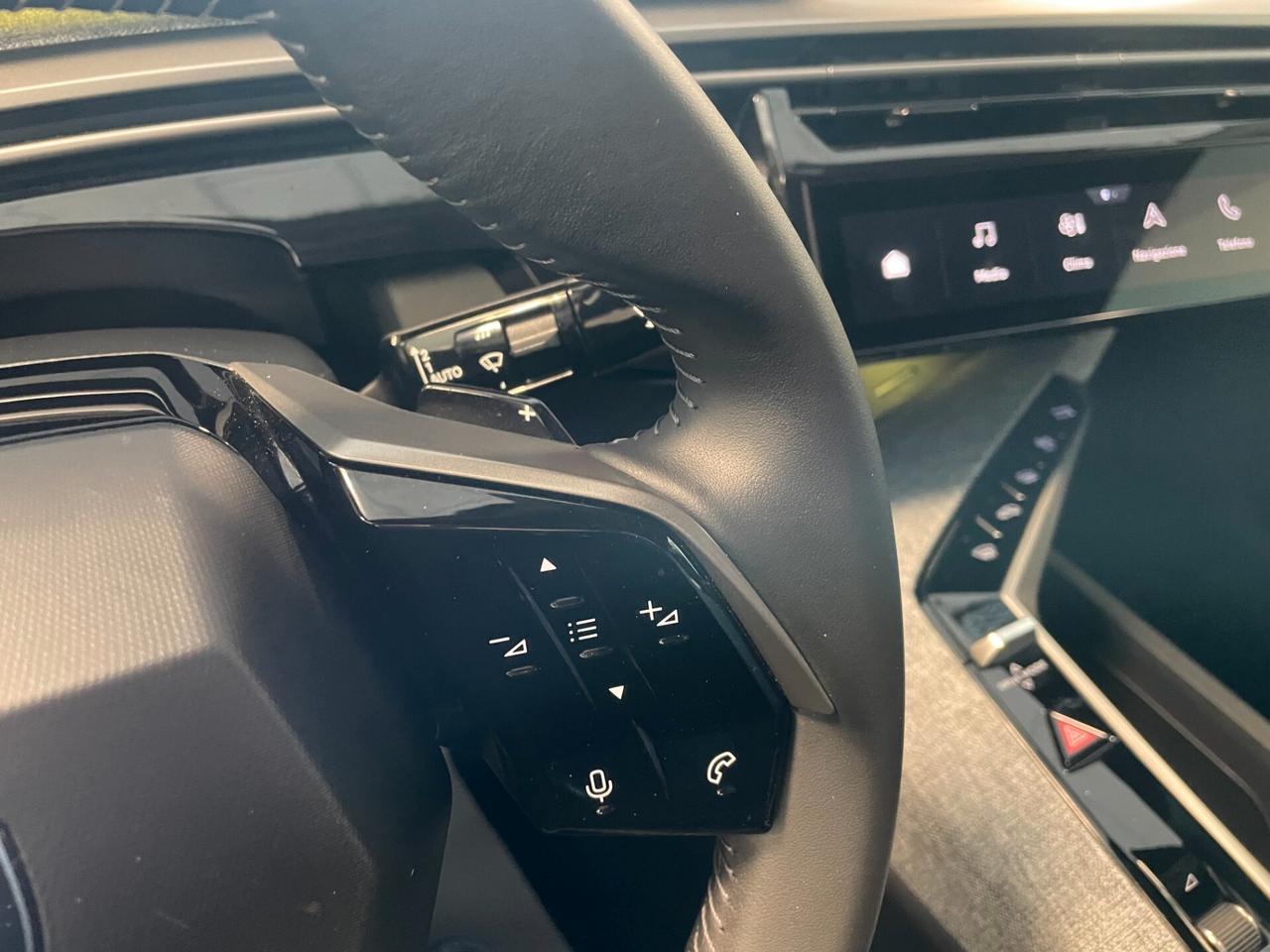 Peugeot 3008 Hybrid 145 e-DCS6 Allure PREZZO REALE