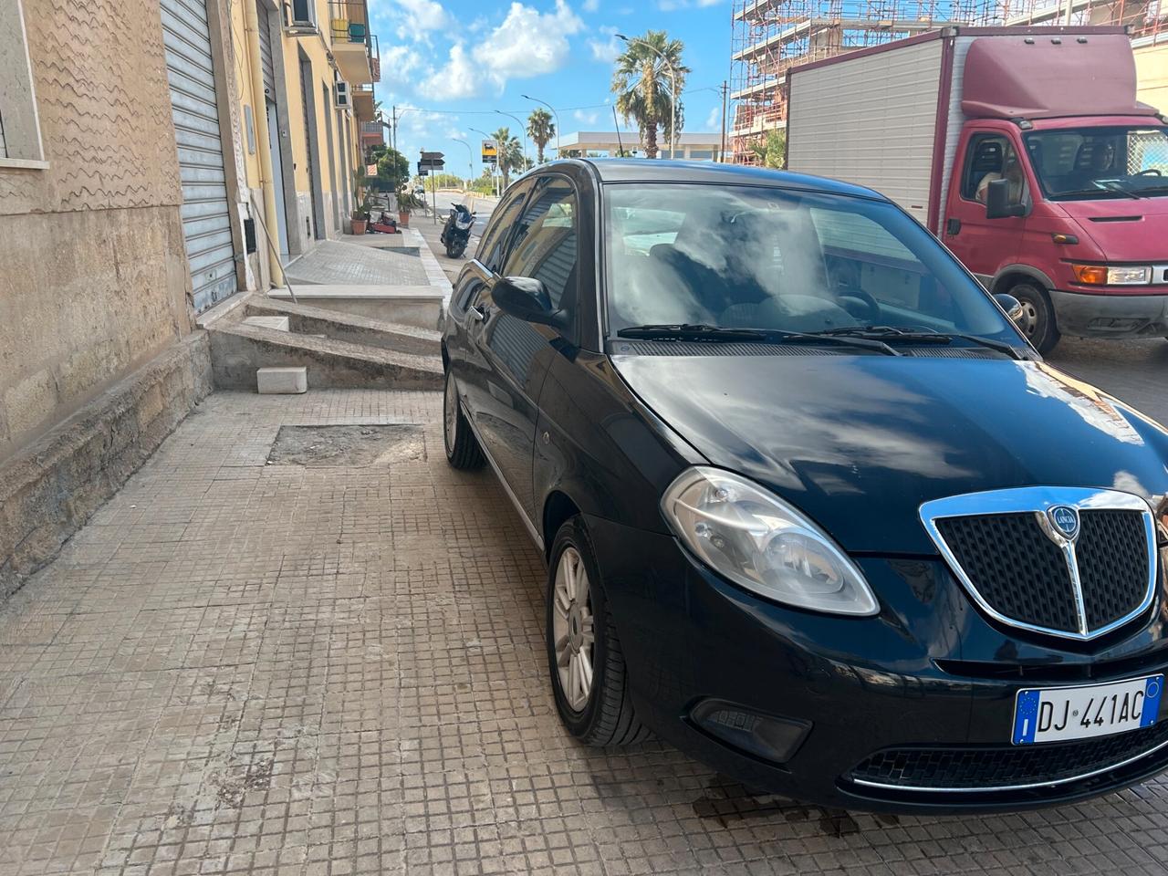 Lancia Ypsilon 1.3 MJT 75 CV Argento