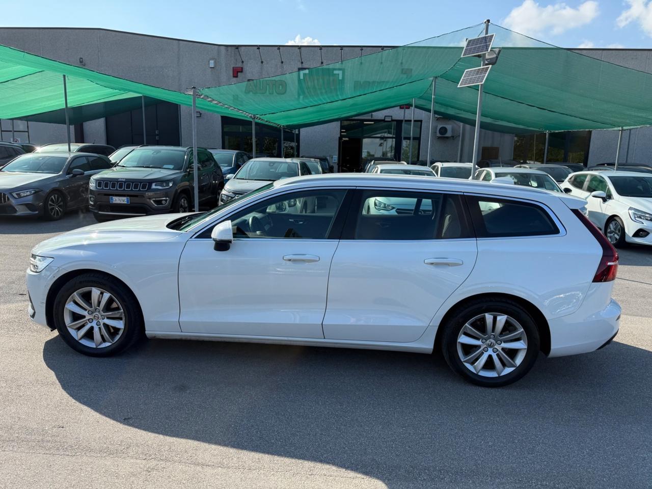 Volvo V60 B4 2.0 197 CV Geartronic Momentum Business Pro