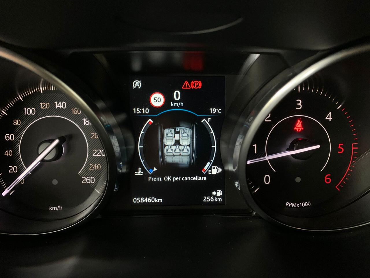 Jaguar E-Pace 2.0D 150cv R-Dynamic S