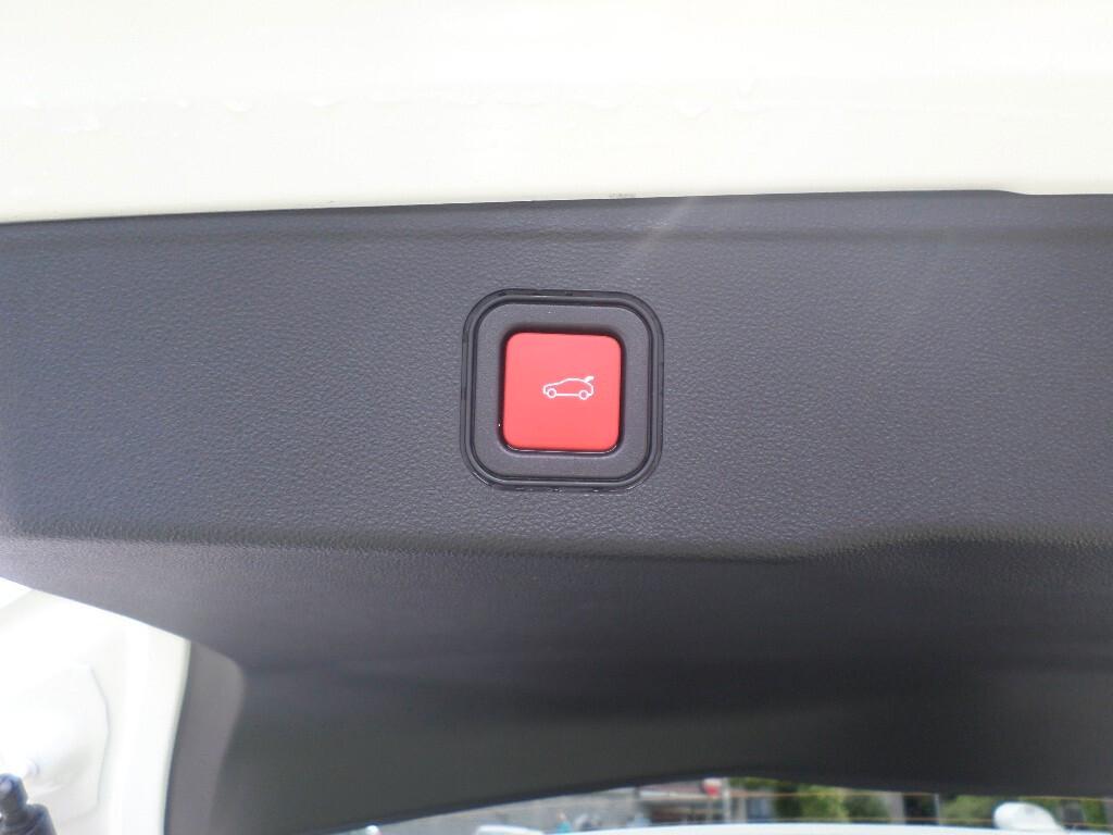 Jeep Avenger 1.2 Turbo 100 CV MHEV Summit