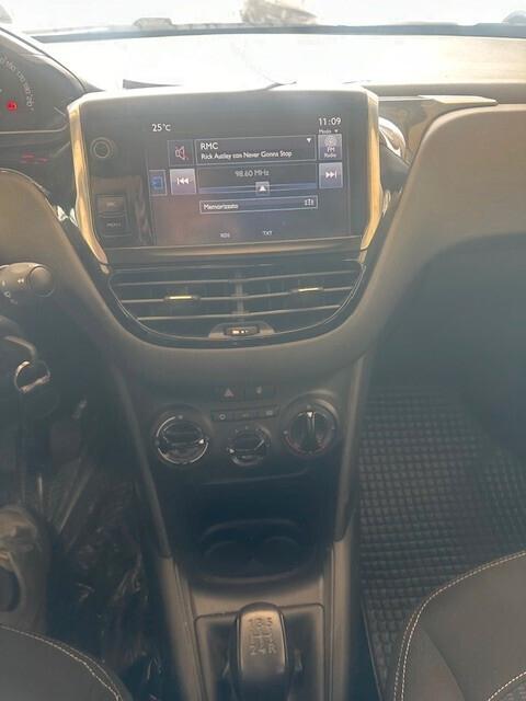 PEUGEOT 208 2017 1,2 GPL CASA CMADRE