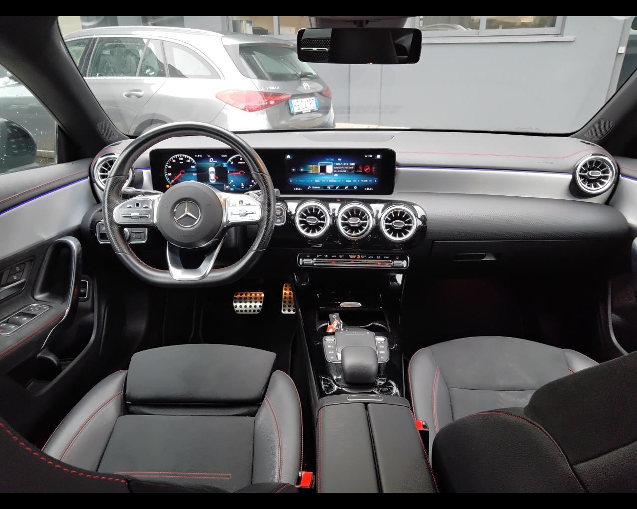 Mercedes-Benz CLA Coupe - C118 - CLA Coupe 180 d Premium auto