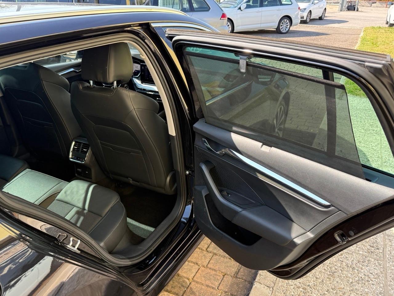 Skoda Octavia 2.0D 150 CV DSG Style/KEYLESS/HEAD UP