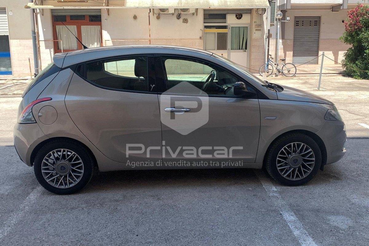 LANCIA Ypsilon 1.2 69 CV 5 porte S&S Gold