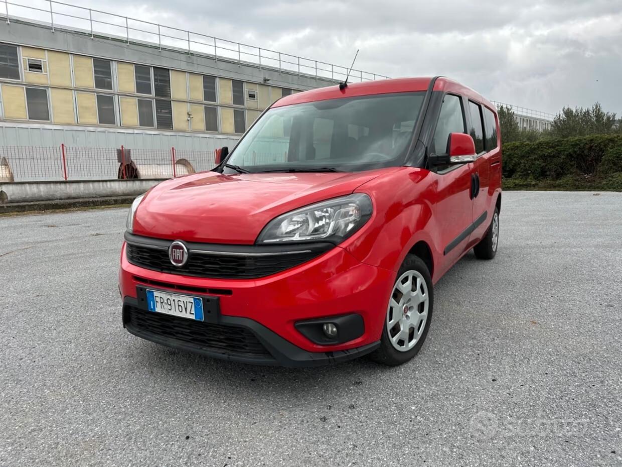 Fiat doblò 1.6 jtd 105cv lounge maxi doppia porta laterale anno 2018