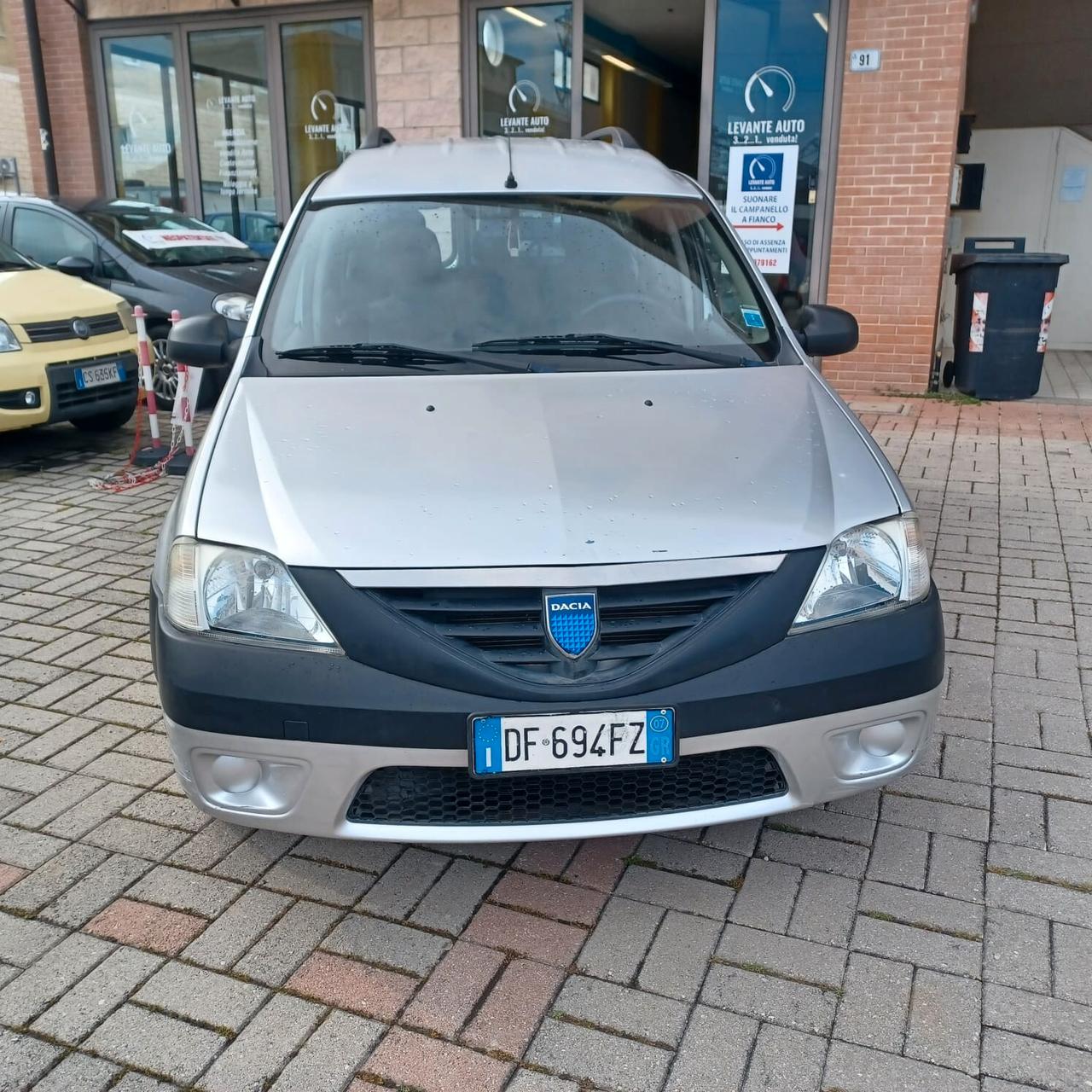 127.968 KM DACIA LOGAN 1.4 OTTIMA PER LAVORO E FAMIGLIA