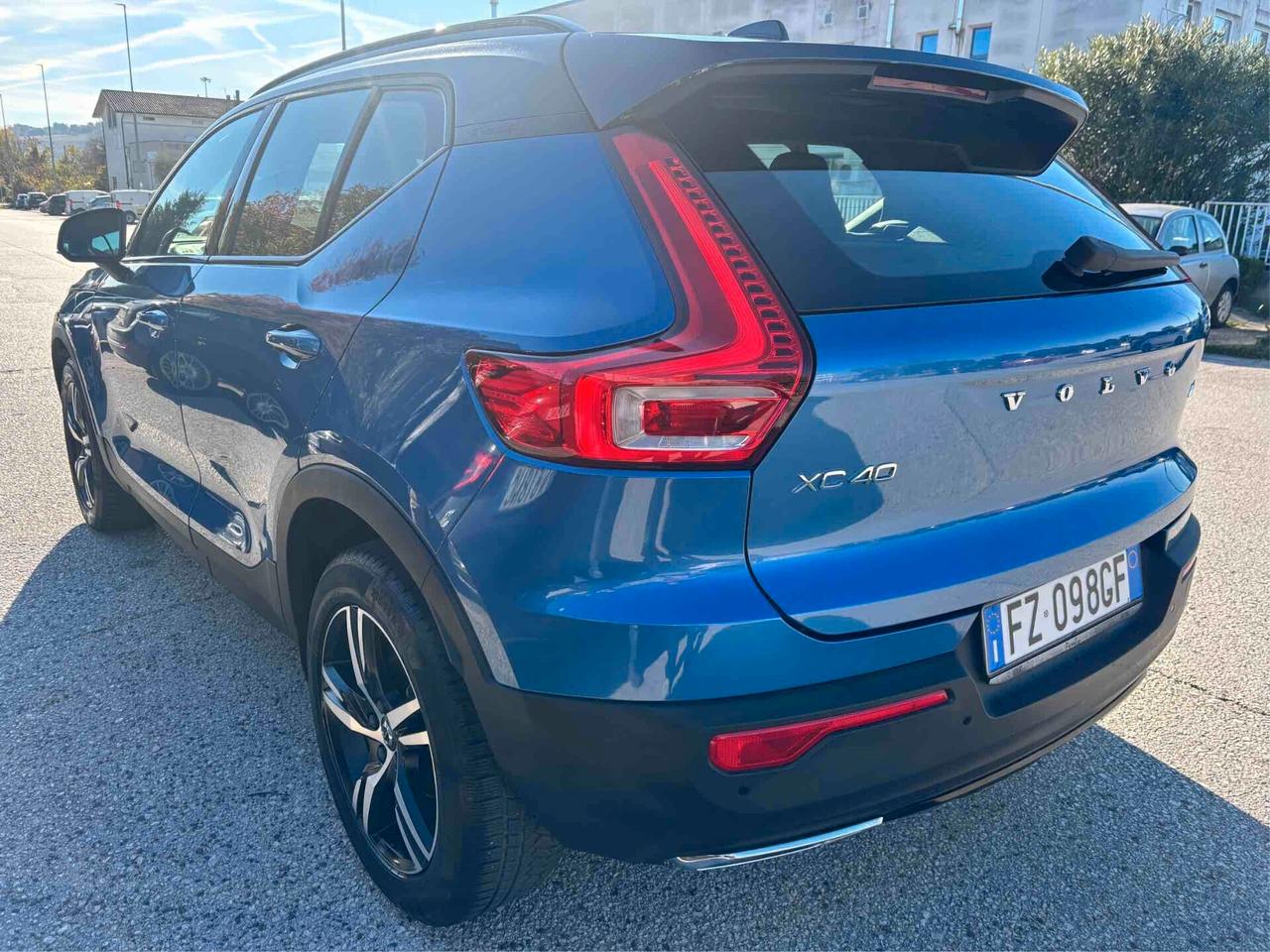 Volvo XC40 T3 R-design