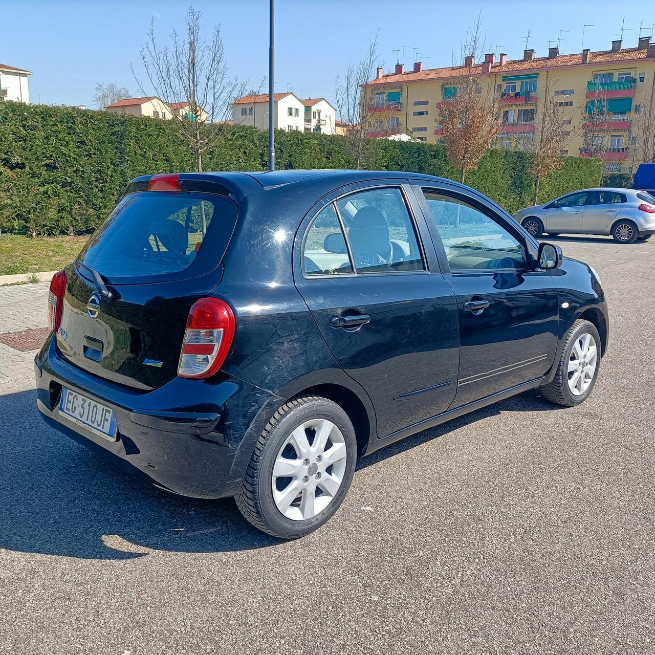 Nissan Micra 1.2 5porte neopatentati garanzia