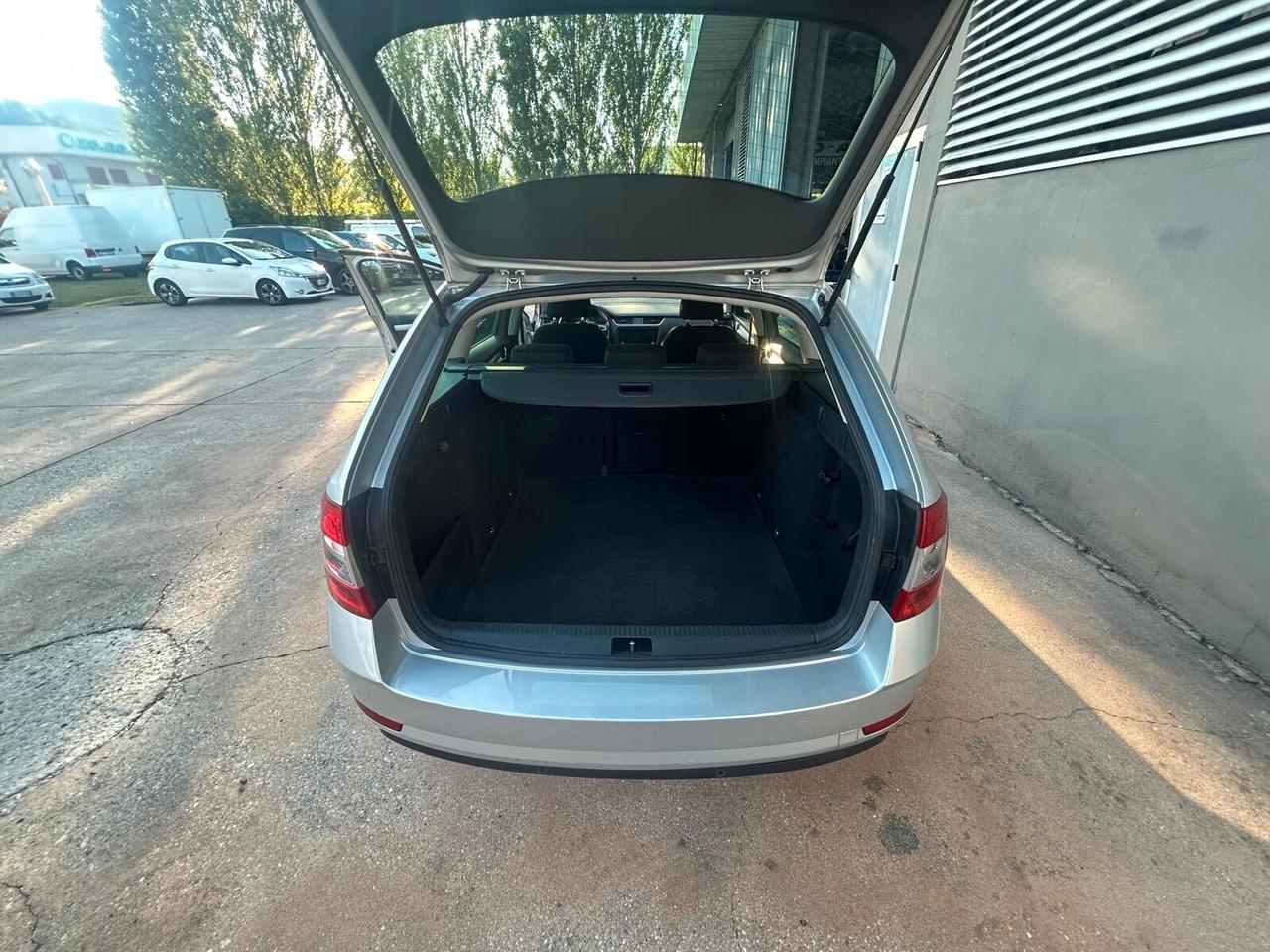 Skoda Octavia 1.6 TDI CR 90 CV Wagon Ambition
