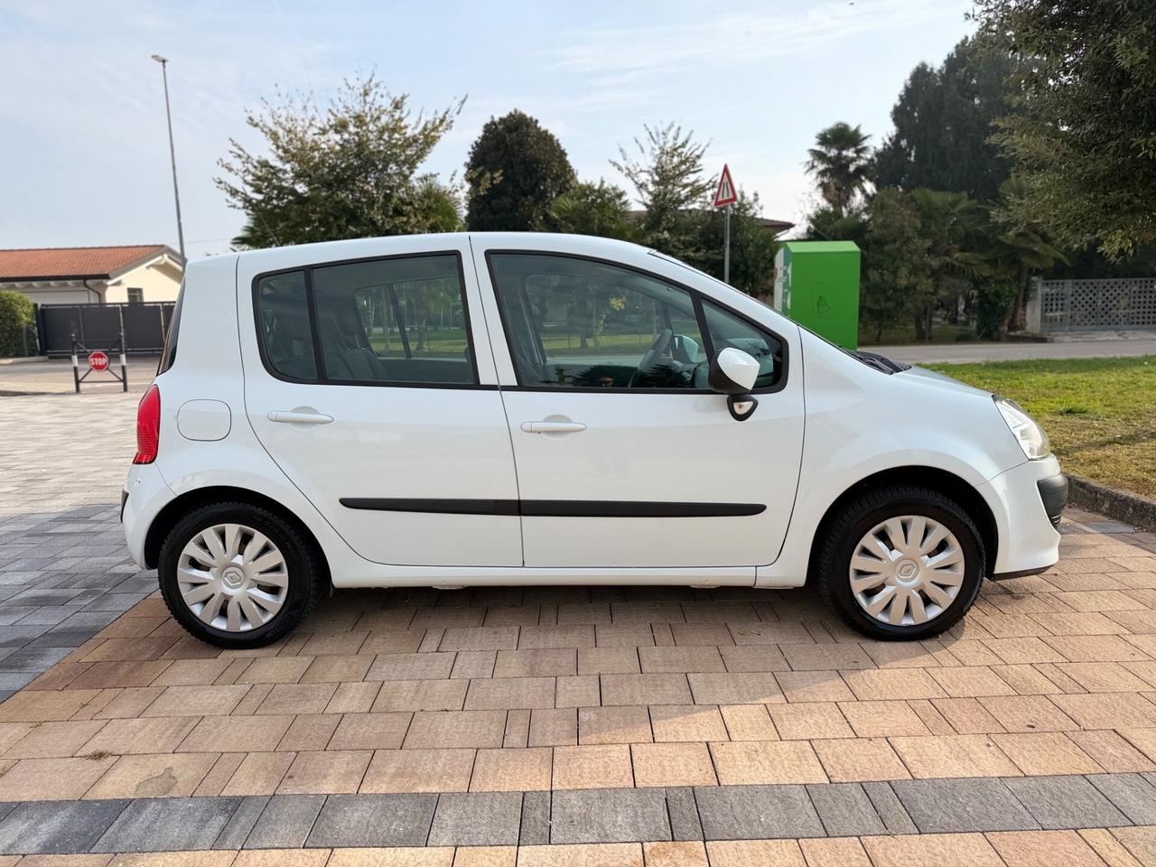 Renault Modus Grand 1.5 dCi 75CV Wave