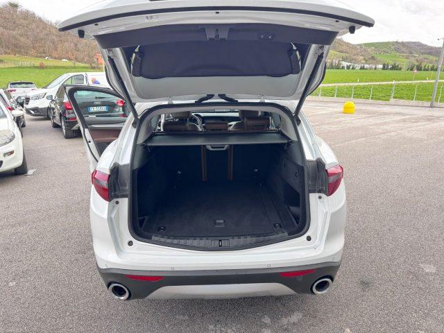 ALFA ROMEO Stelvio 2.2 Turbodiesel perla 210 CV AT8 Q4 Super 4x4 4WD