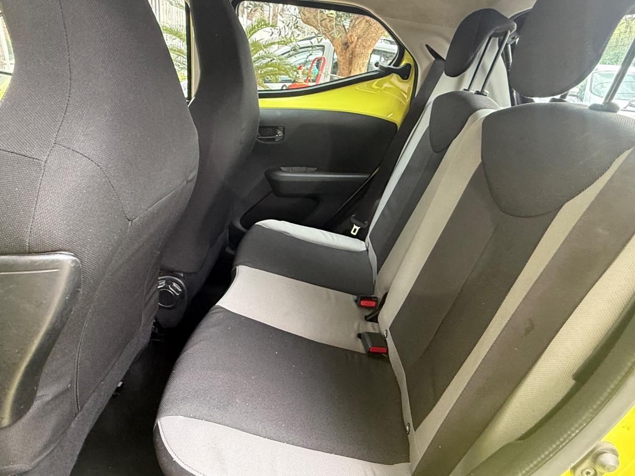 Toyota Aygo 1.0 VVT-i 69 CV 5 porte x-cool TSS