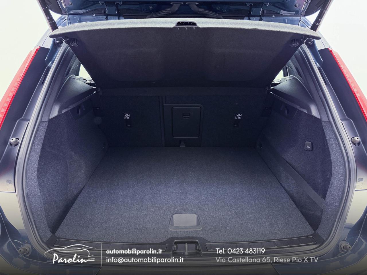 Volvo XC40 1.5 t3 Momentum Pro Telecamera-Cerchi 19''
