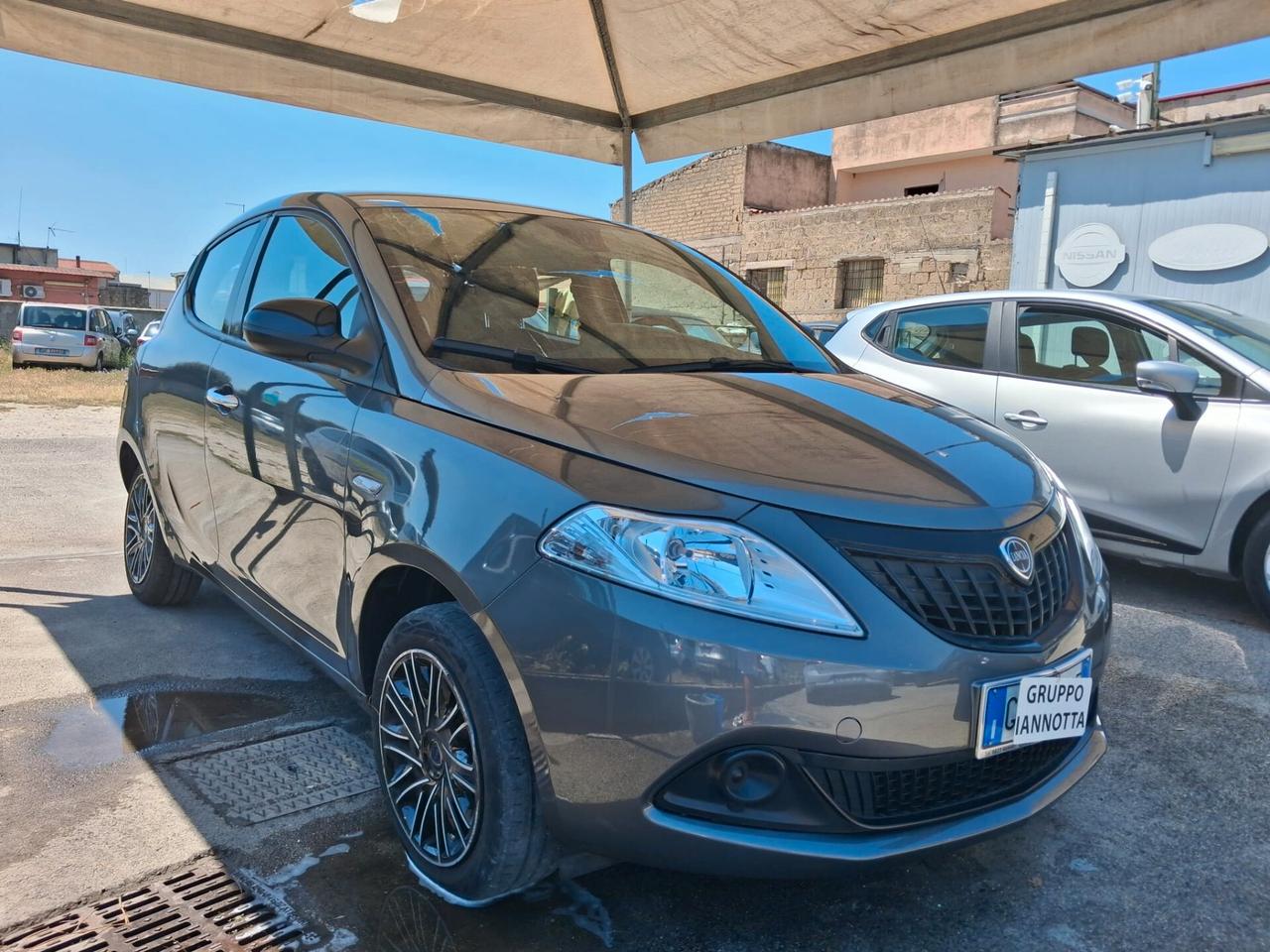 Lancia Ypsilon 1.0 FireFly 5 porte S&S Hybrid CON SOLI KM 21900