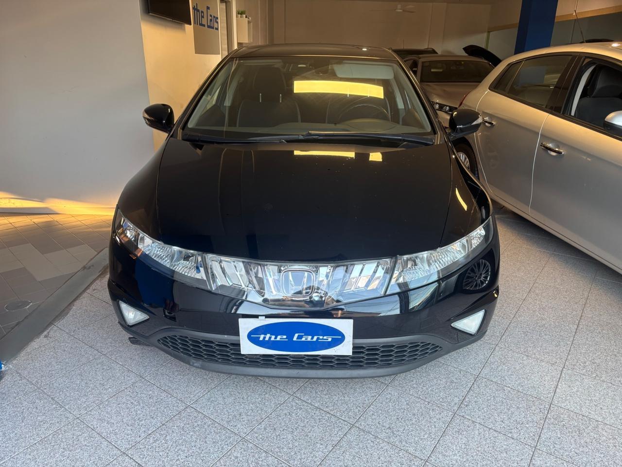 Honda Civic 1.8 i-VTEC 5p. Exclusive LE