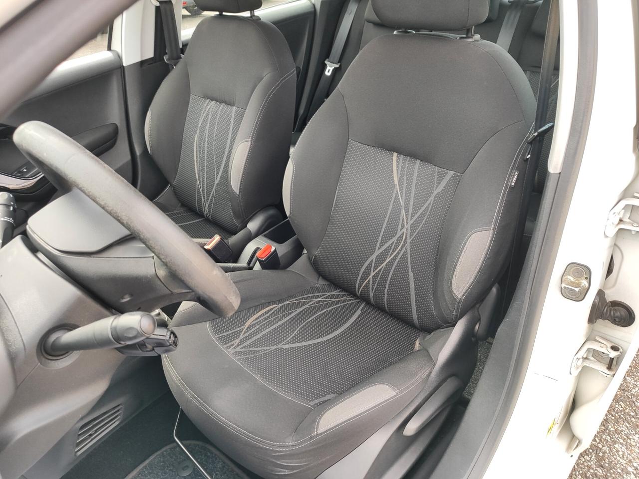 Peugeot 208 PureTech 82 5 porte Access