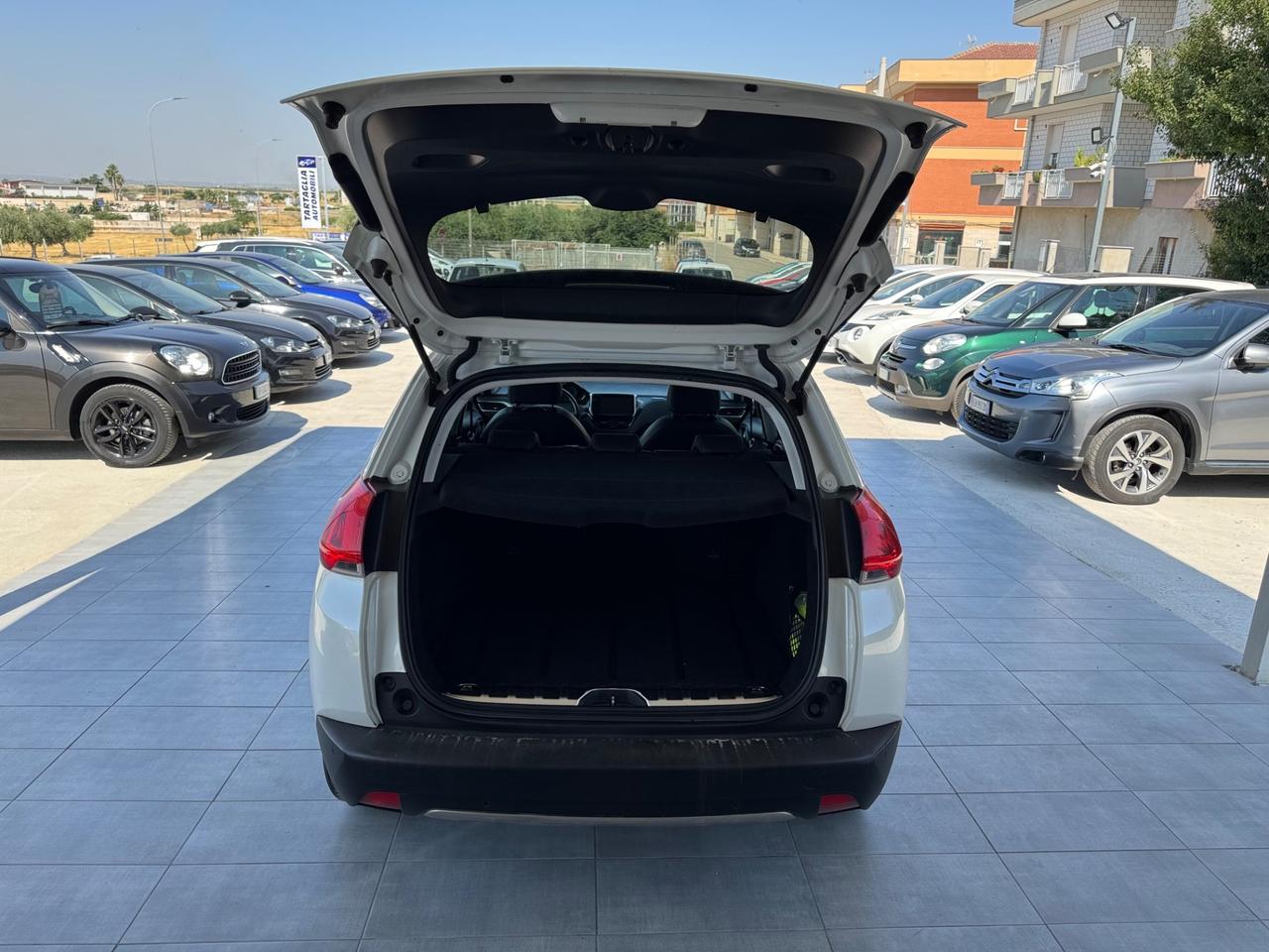 Peugeot 2008 1.6 e-HDi 115 CV Stop&Start Allure