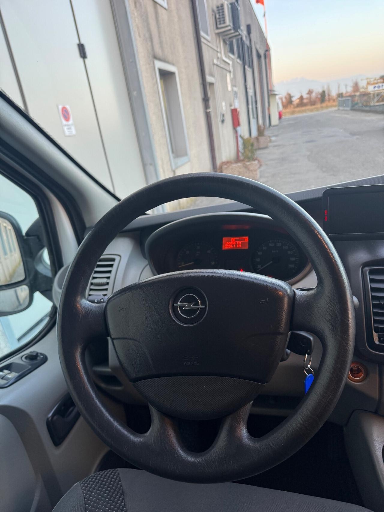 Opel Vivaro 2.0 TDI 9 posti